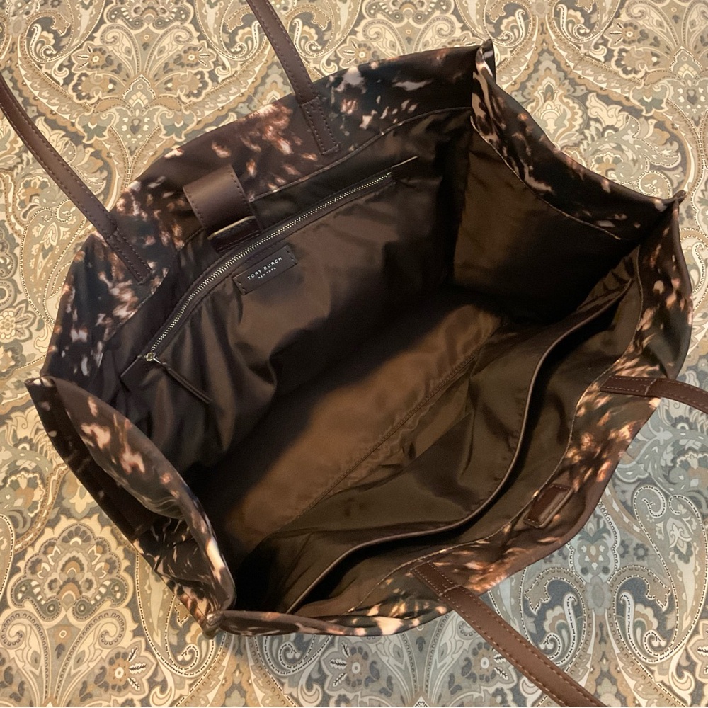 NWOT Tory Burch Ella Print Fall Down Tote Bag - Picture 14 of 16